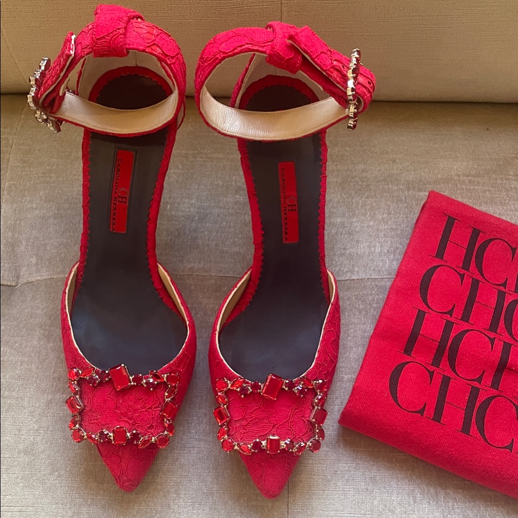 New Carolina Herrera Elegant Red Lace Heels With Embellishments